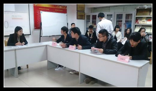 辩手与主持人确定比赛的规则和流程。-北大青鸟洛阳融科